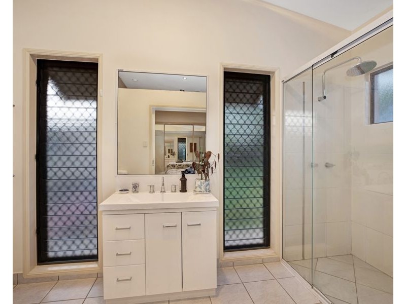 15 Calliandra Court, Mount Louisa QLD 4814