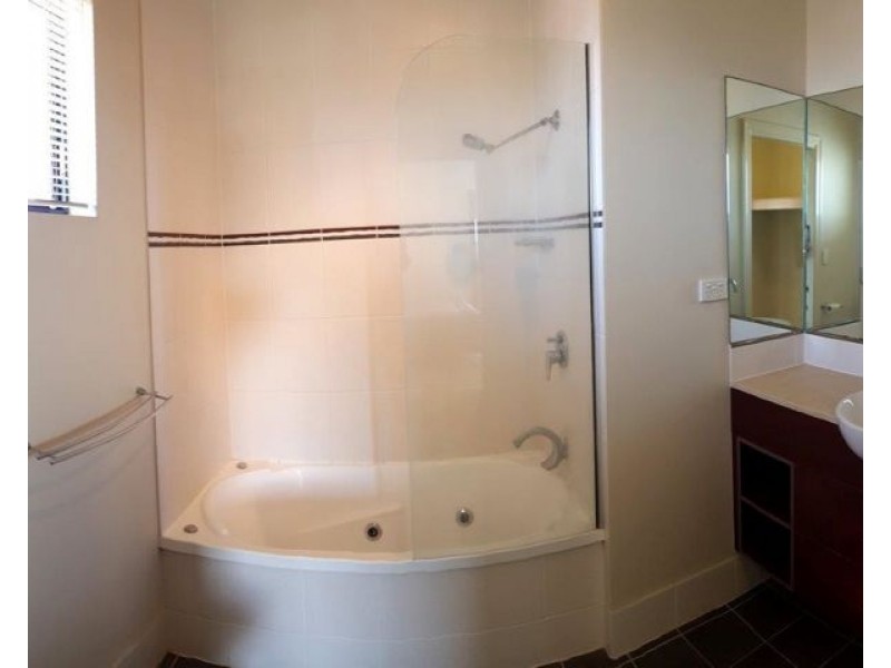 112/3 Melton Terrace, Townsville City QLD 4810