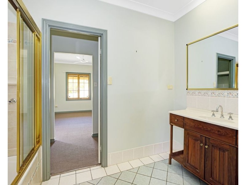 4 Boston Crescent, Douglas QLD 4814