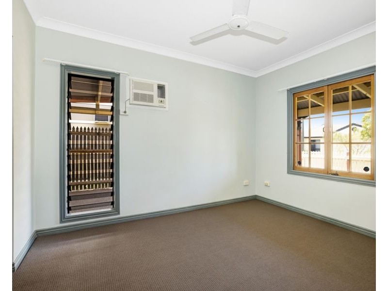 4 Boston Crescent, Douglas QLD 4814