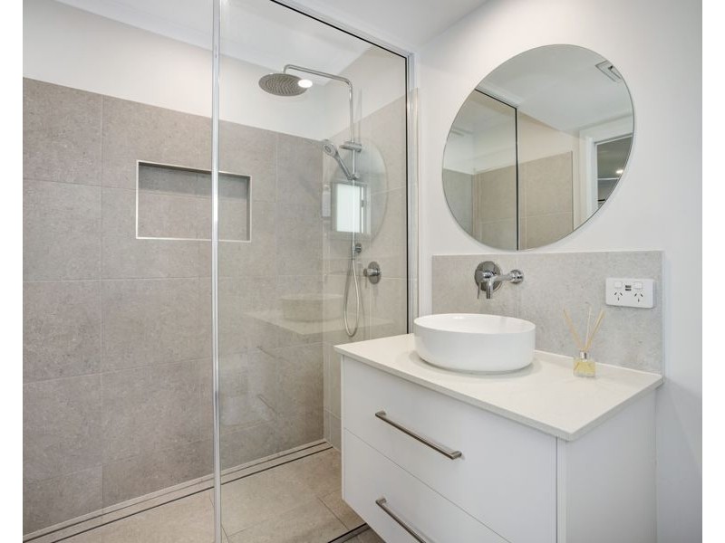 16 Pamela Court, Rasmussen QLD 4815