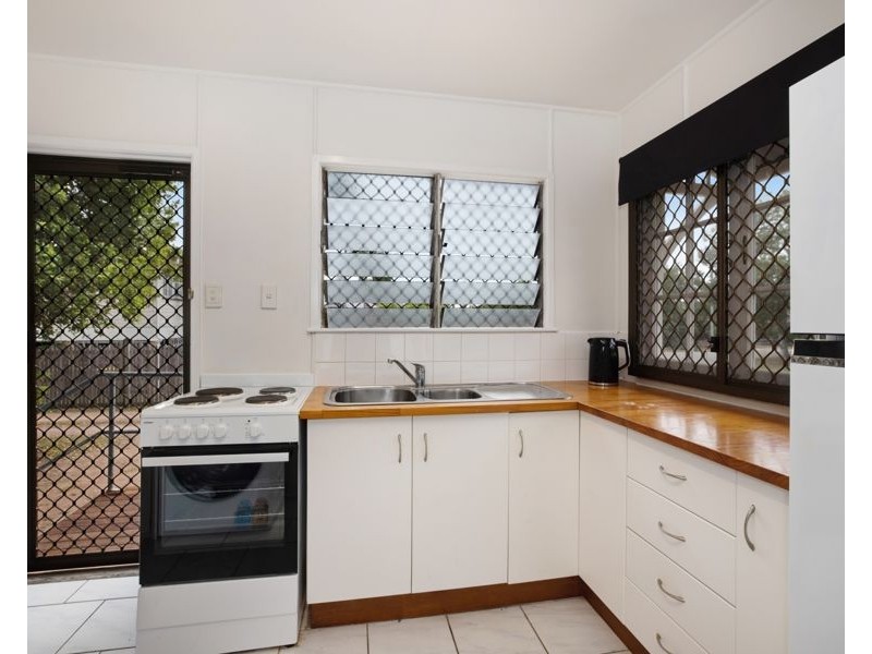 4/8 Price Street, Belgian Gardens QLD 4810