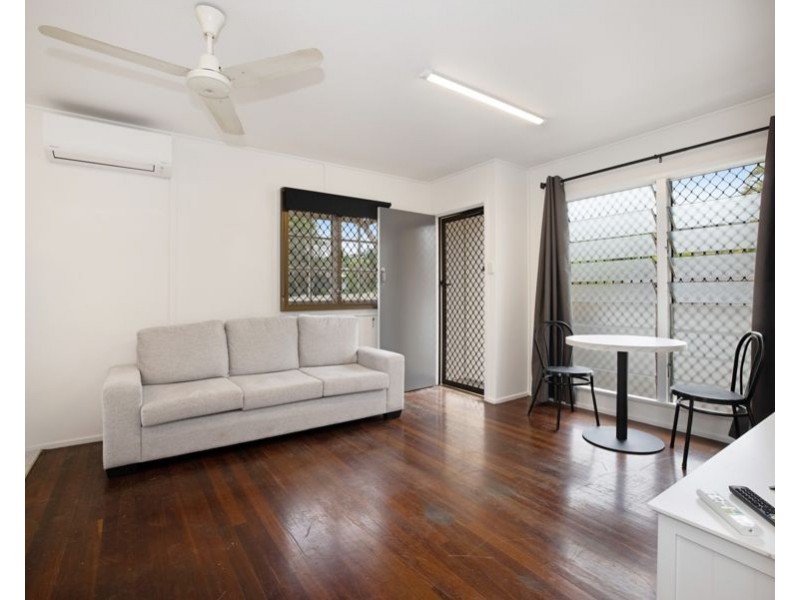 4/8 Price Street, Belgian Gardens QLD 4810