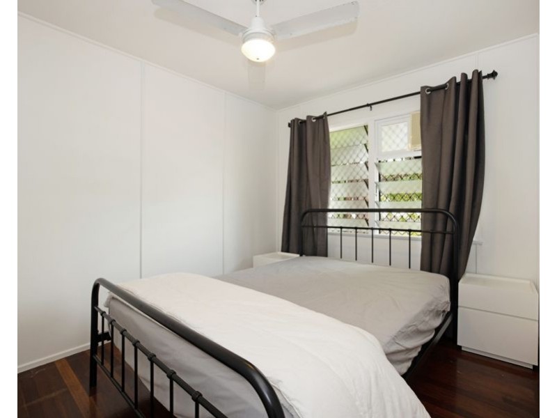 4/8 Price Street, Belgian Gardens QLD 4810