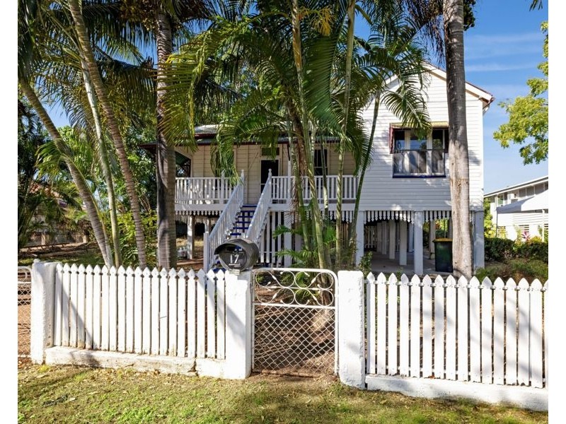 17 Bishop Street, Belgian Gardens QLD 4810