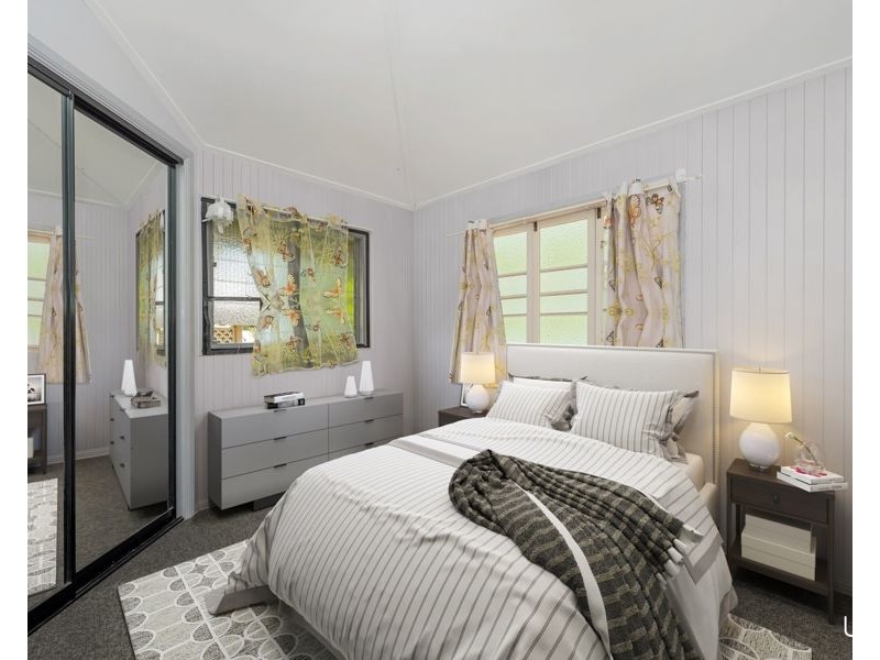 11 Harold Street, West End QLD 4810