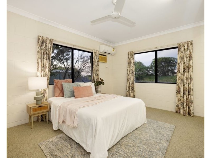 6 Bylong Court, Mount Louisa QLD 4814