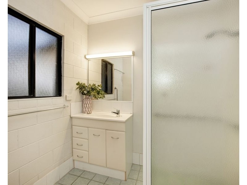 6 Bylong Court, Mount Louisa QLD 4814