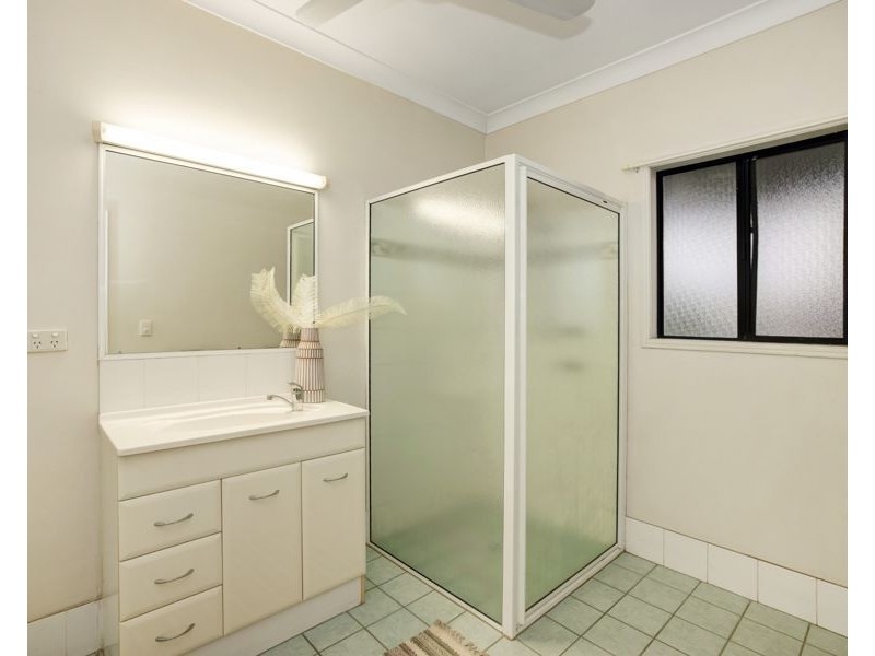 6 Bylong Court, Mount Louisa QLD 4814