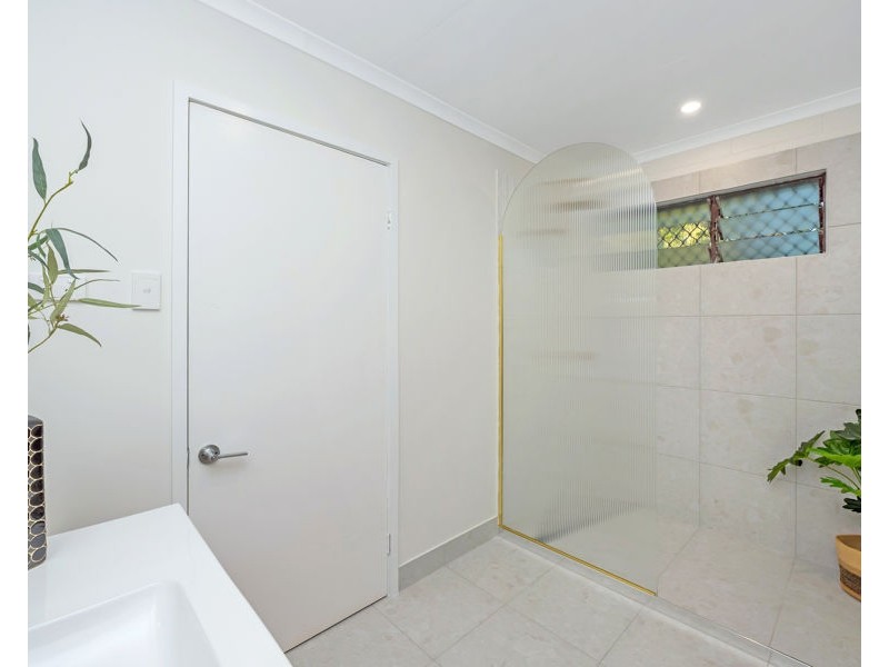 6 Meyer Court, Kirwan QLD 4817