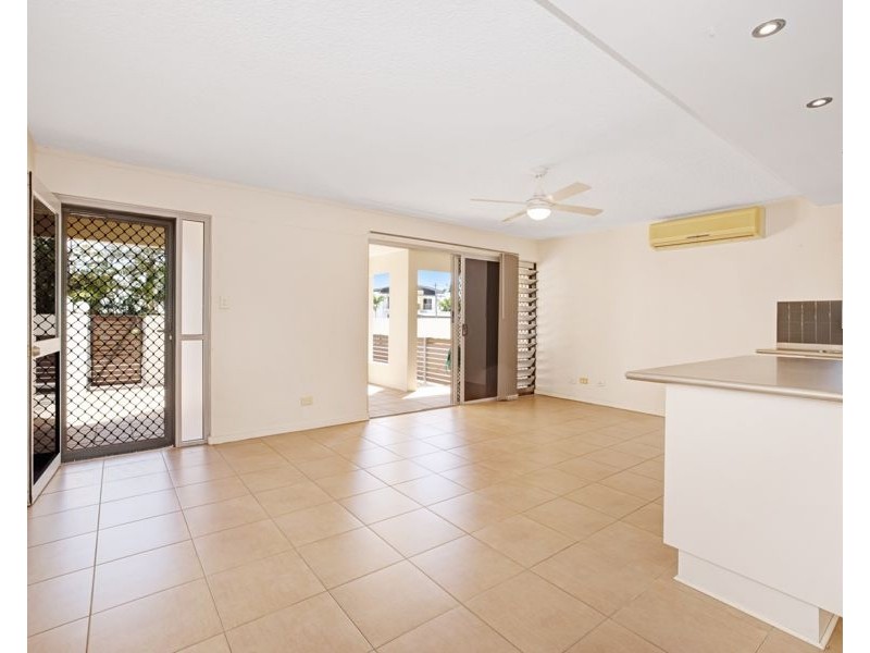 1/78 Eyre Street, North Ward QLD 4810