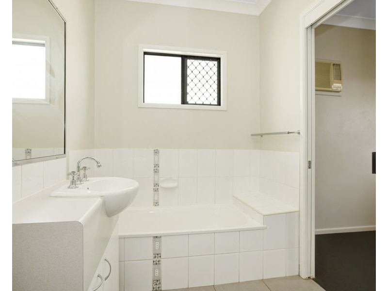 37 Park Lane, Kirwan QLD 4817