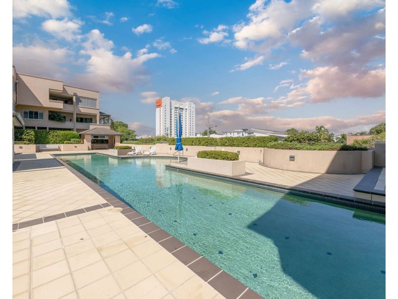 13/88-90 Mitchell Street, North Ward QLD 4810