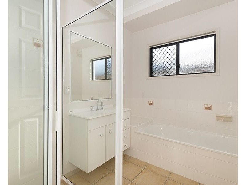 42 Riverbend Drive, Douglas QLD 4814