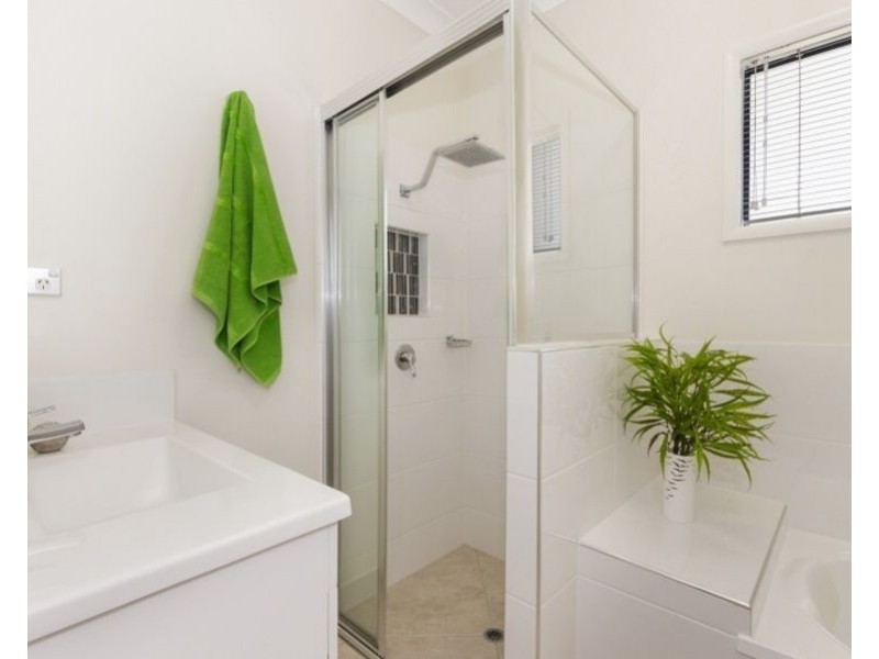 27 Ramsay Street, Garbutt QLD 4814