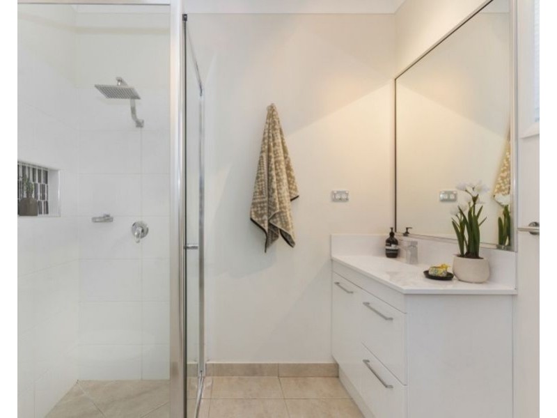 27 Ramsay Street, Garbutt QLD 4814