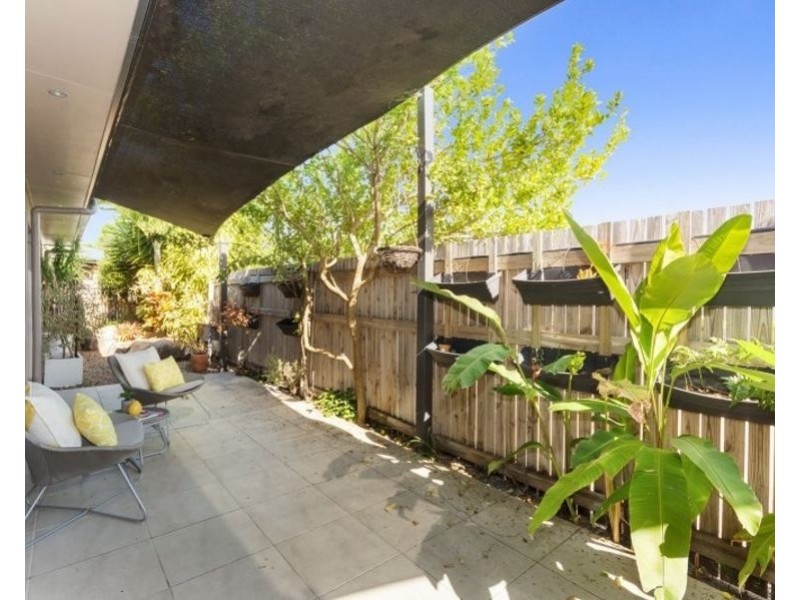 27 Ramsay Street, Garbutt QLD 4814