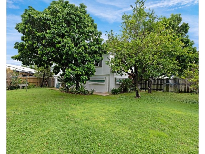 9 Gerona Avenue, Heatley QLD 4814