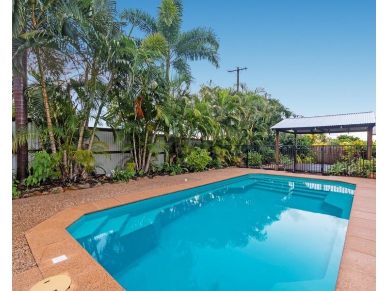 4 Dugong Court, Bushland Beach QLD 4818