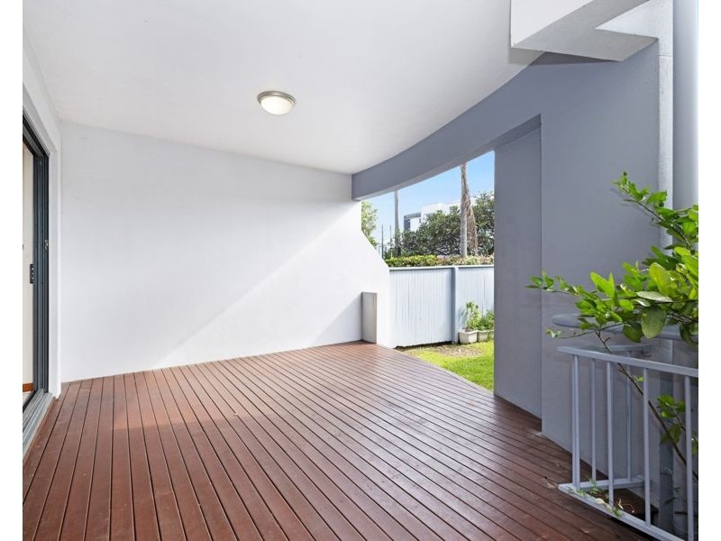 2/60-62 Mitchell Street, North Ward QLD 4810