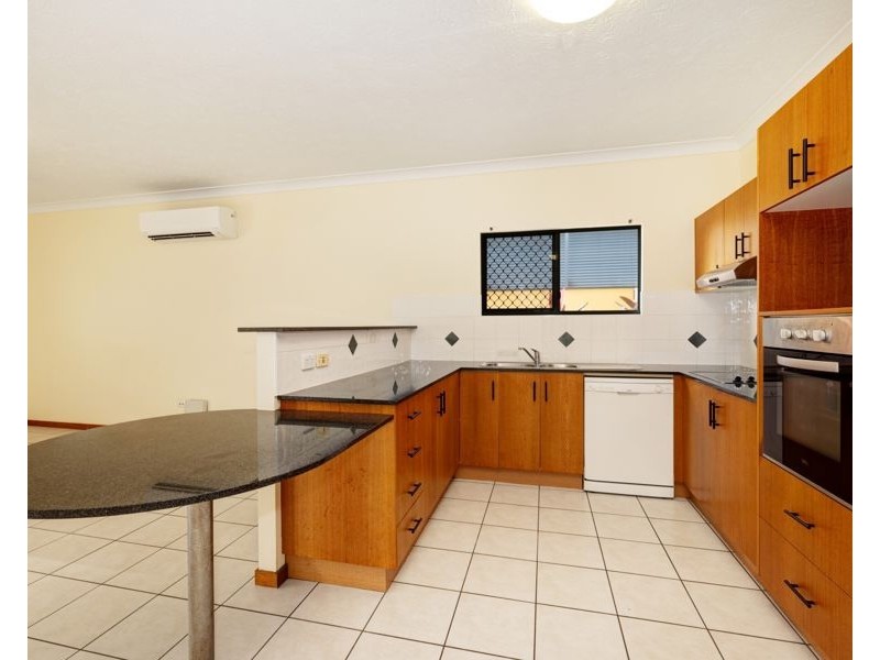 2/60-62 Mitchell Street, North Ward QLD 4810