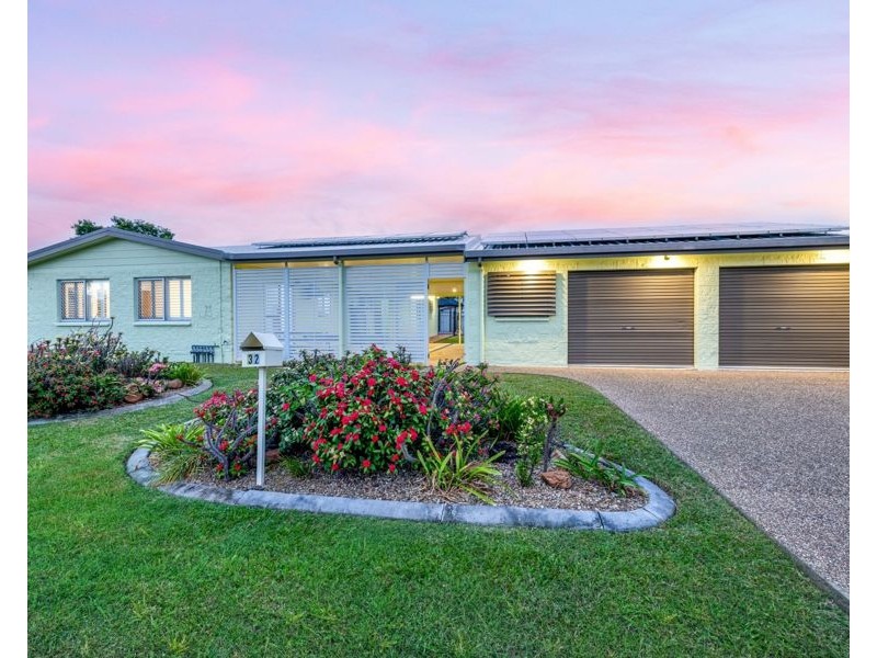 32 Whitsunday Drive, Kirwan QLD 4817