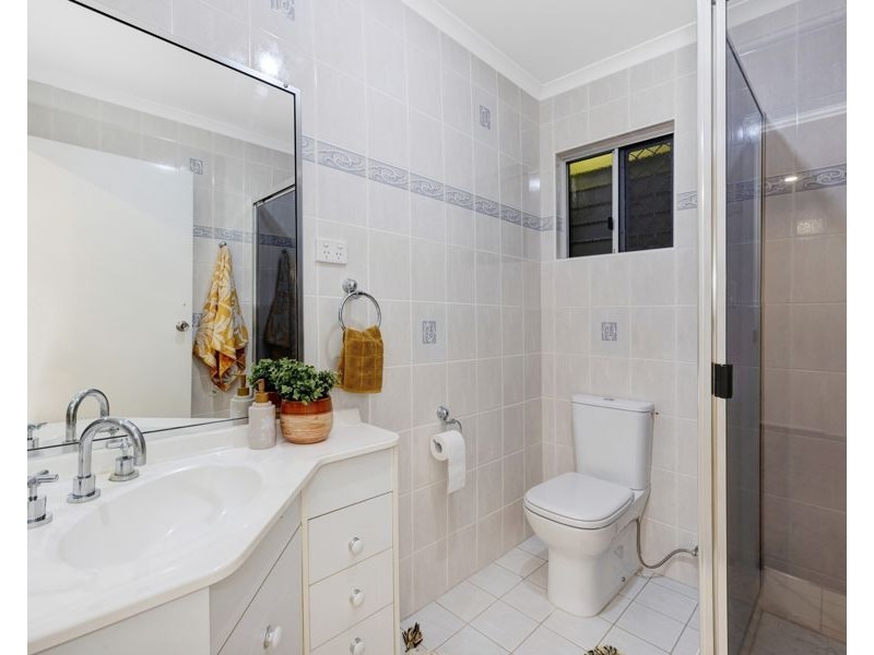 32 Whitsunday Drive, Kirwan QLD 4817