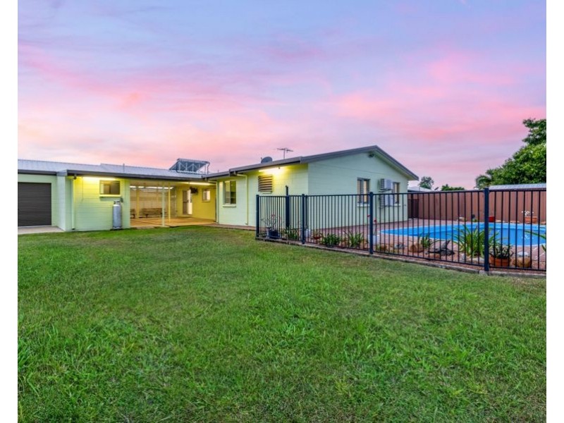 32 Whitsunday Drive, Kirwan QLD 4817