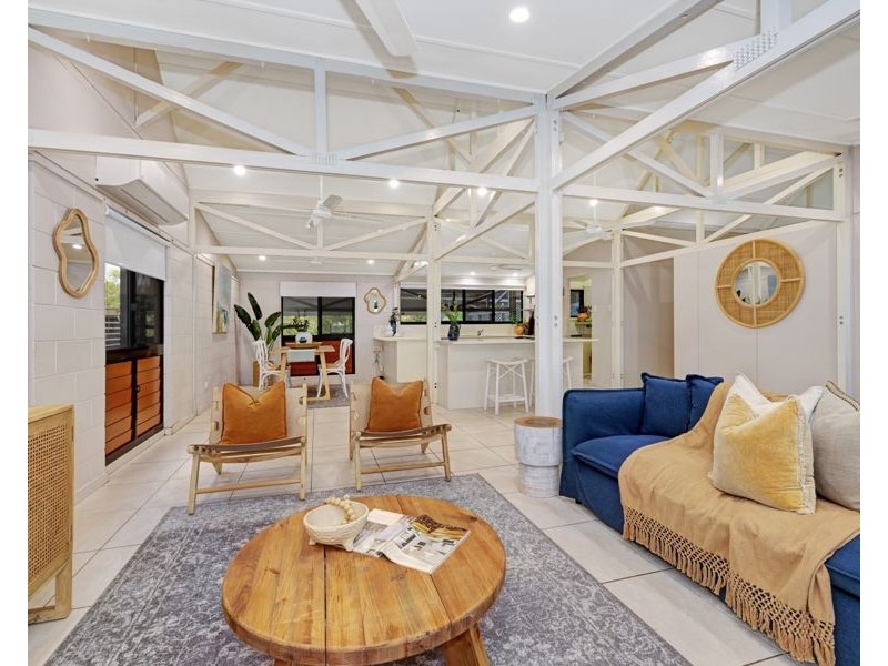 101 Cay Street, Saunders Beach QLD 4818