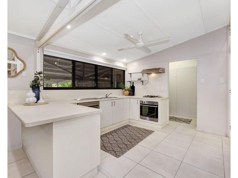 101 Cay Street, Saunders Beach QLD 4818