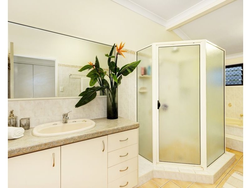 4 Pera Court, Thuringowa Central QLD 4817