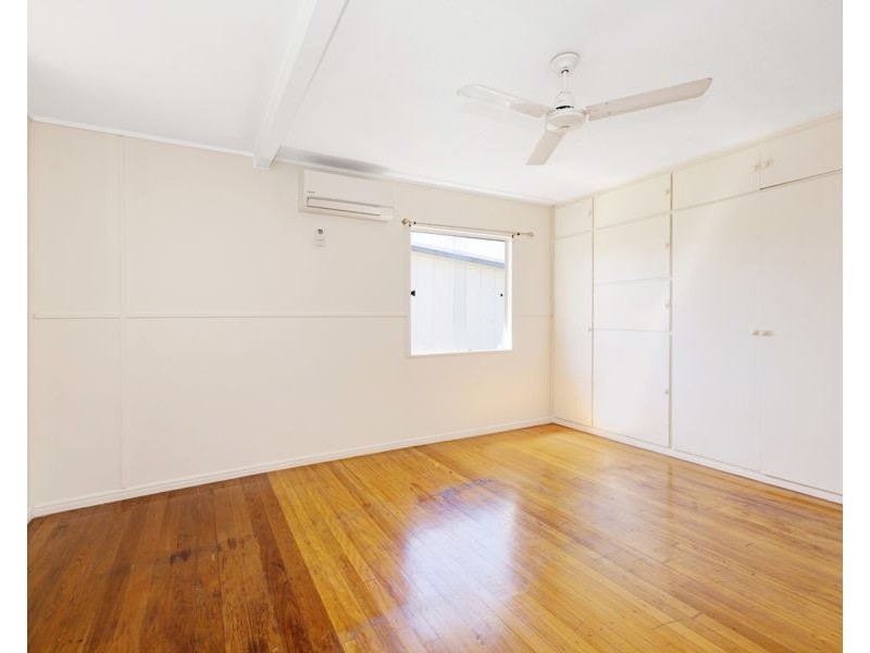 216 Charles Street, Cranbrook QLD 4814