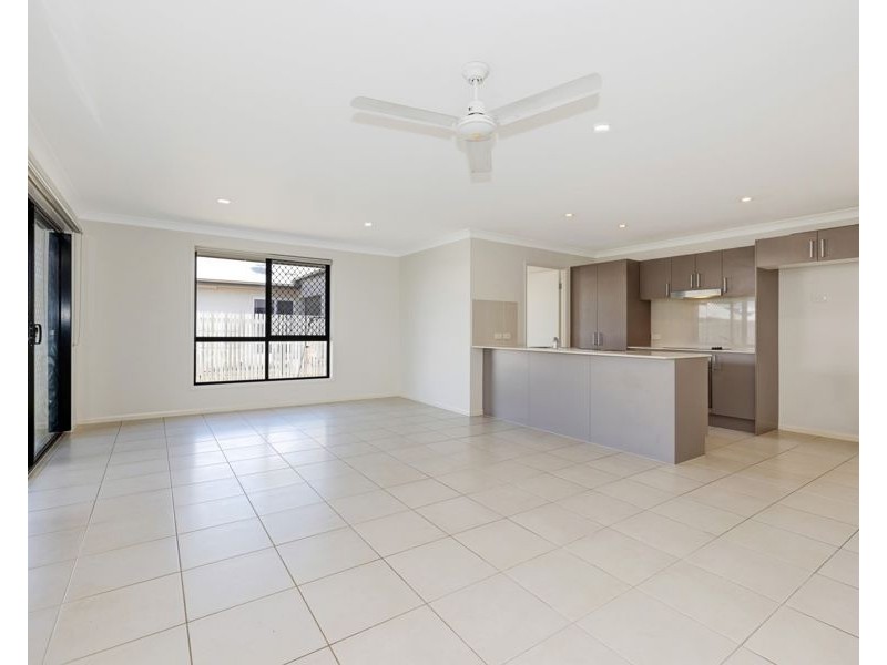 1/4 Elbridge Bend (2/23), Mount Louisa QLD 4814