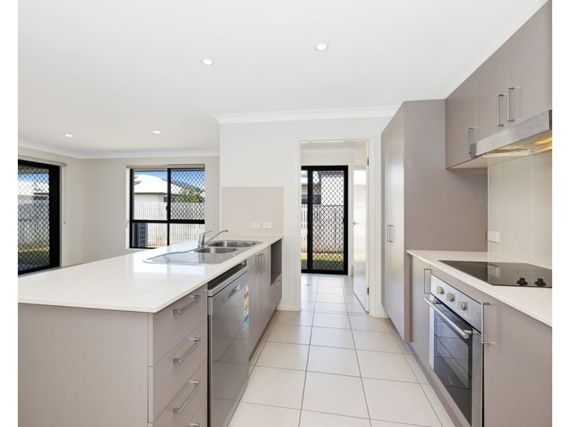 1/4 Elbridge Bend (2/23), Mount Louisa QLD 4814