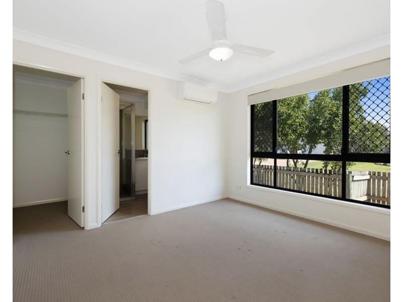 1/4 Elbridge Bend (2/23), Mount Louisa QLD 4814