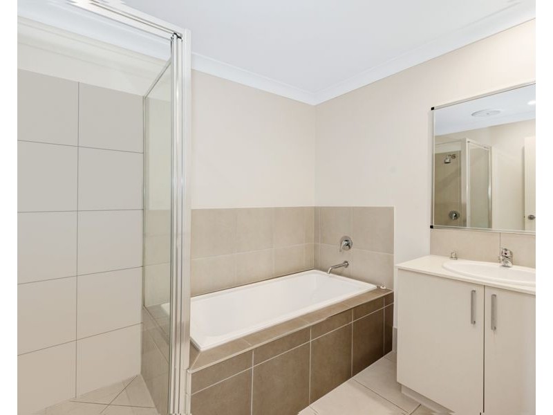 1/4 Elbridge Bend (2/23), Mount Louisa QLD 4814