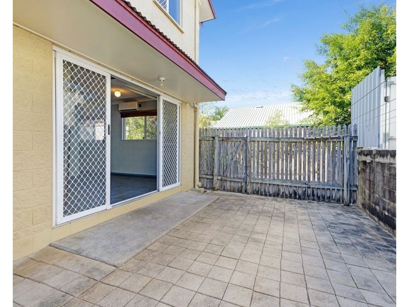 6/7-13 McIlwraith Street, South Townsville QLD 4810