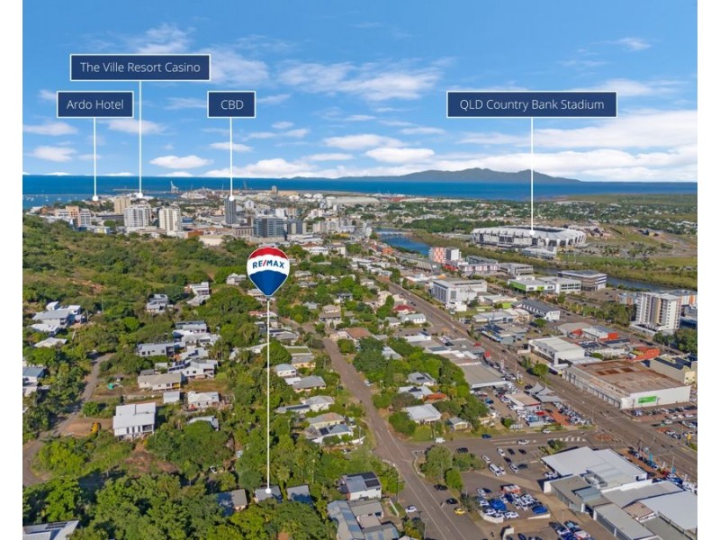 2/12 Knapp Street, Townsville City QLD 4810