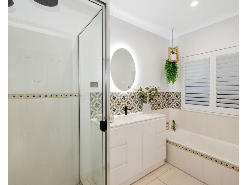 12 Kiandra Place, Mount Louisa QLD 4814