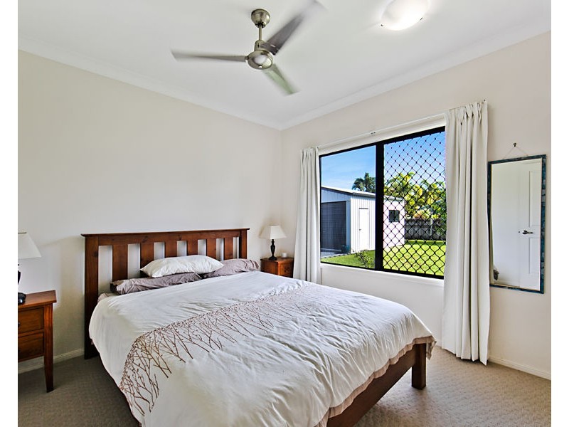 20 Pacific Avenue, Bushland Beach QLD 4818