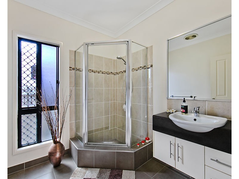20 Pacific Avenue, Bushland Beach QLD 4818