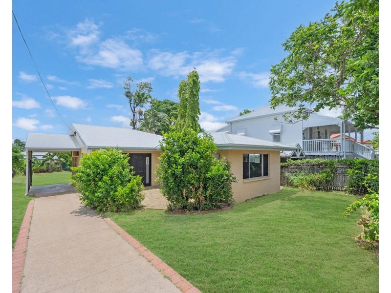 16 Garrick Street, West End QLD 4810