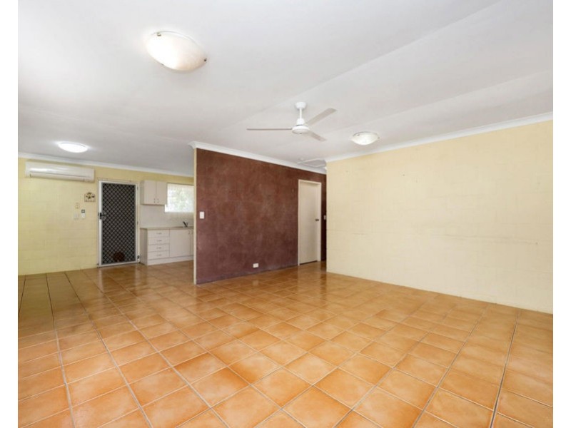 16 Garrick Street, West End QLD 4810