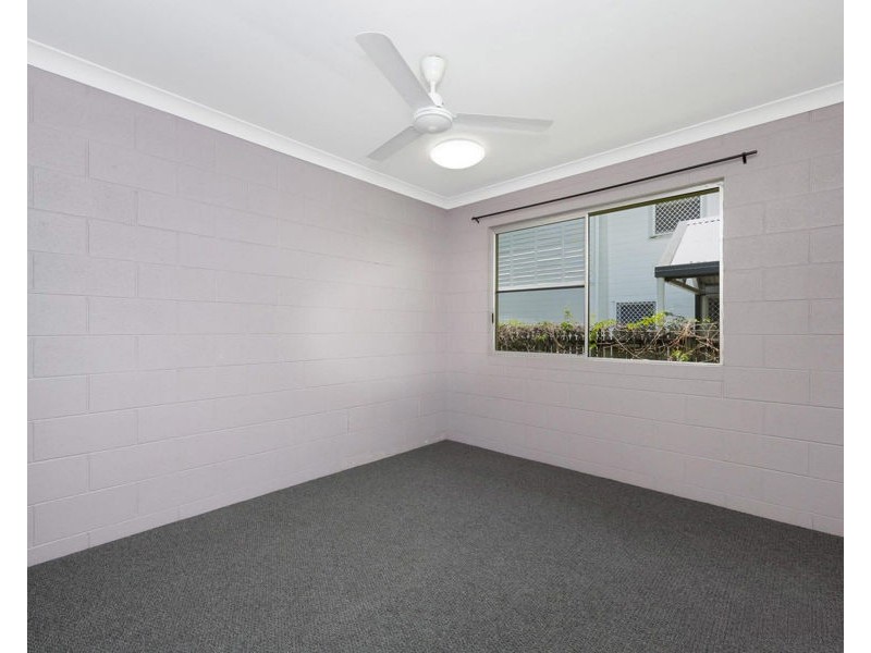 16 Garrick Street, West End QLD 4810