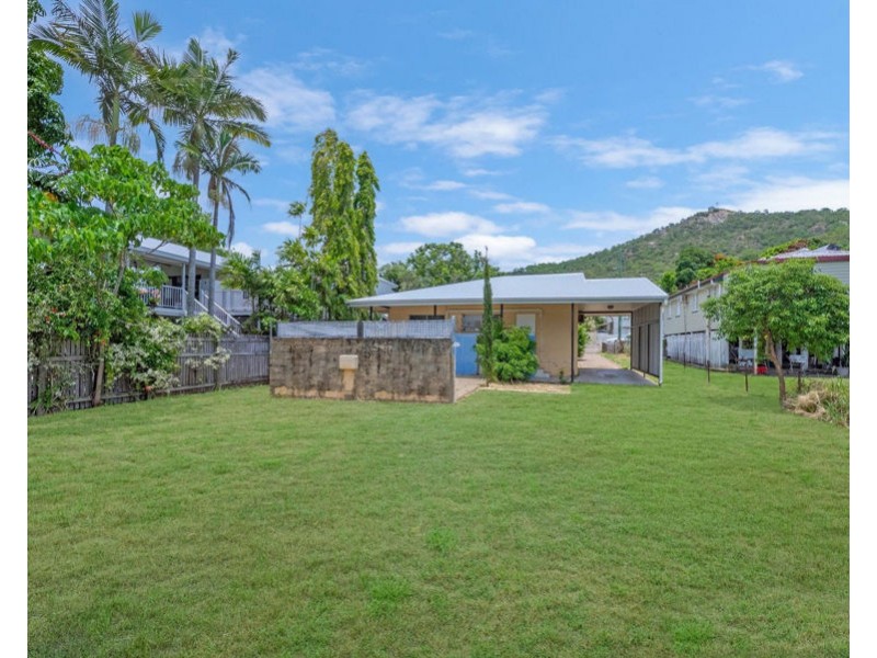 16 Garrick Street, West End QLD 4810