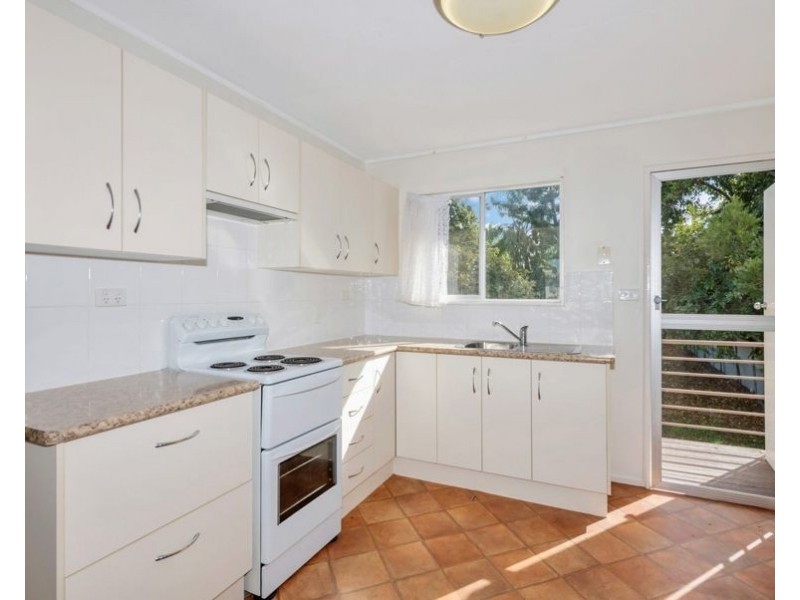 4 Merryl Street, Rasmussen QLD 4815