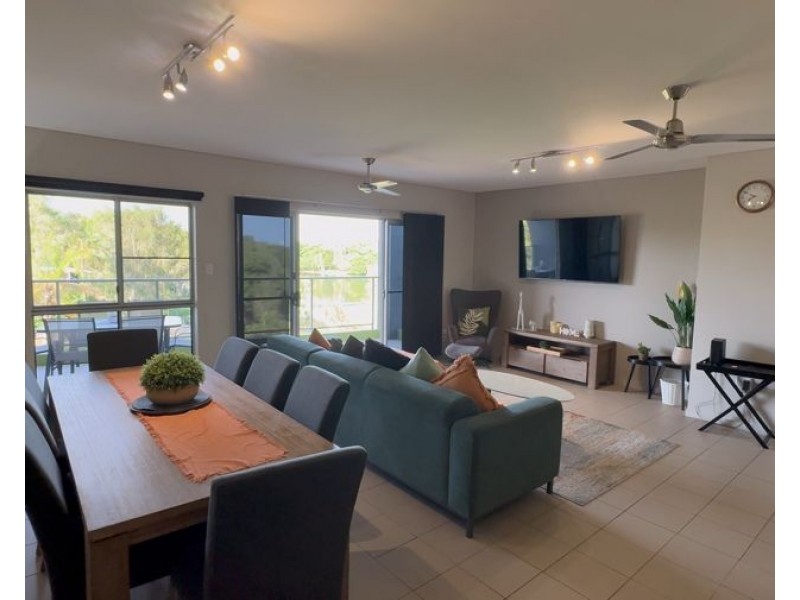 8/237-239 Riverside Boulevard, Douglas QLD 4814