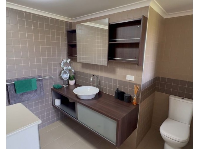 8/237-239 Riverside Boulevard, Douglas QLD 4814