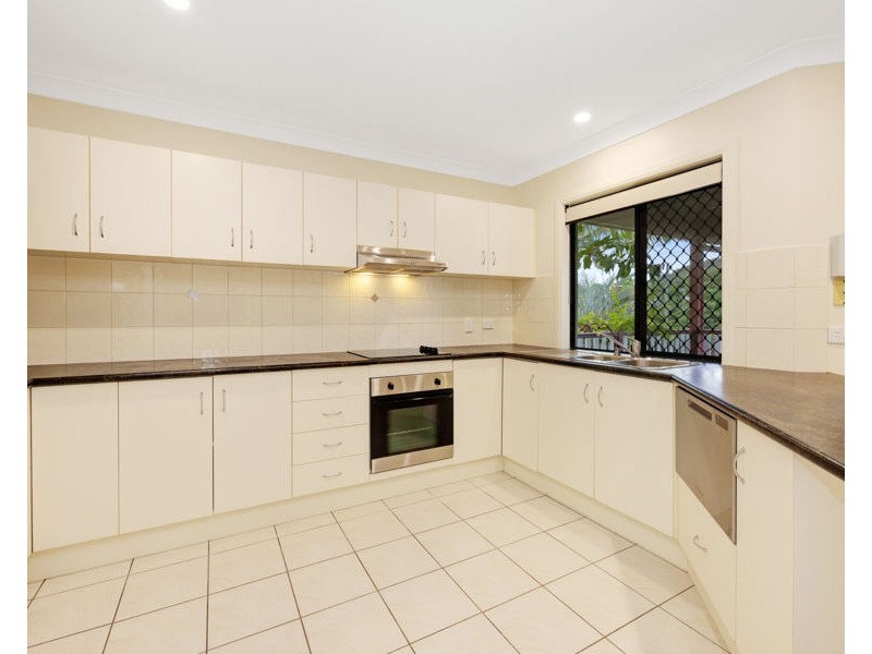 2/70 Livingstone Street, West End QLD 4810