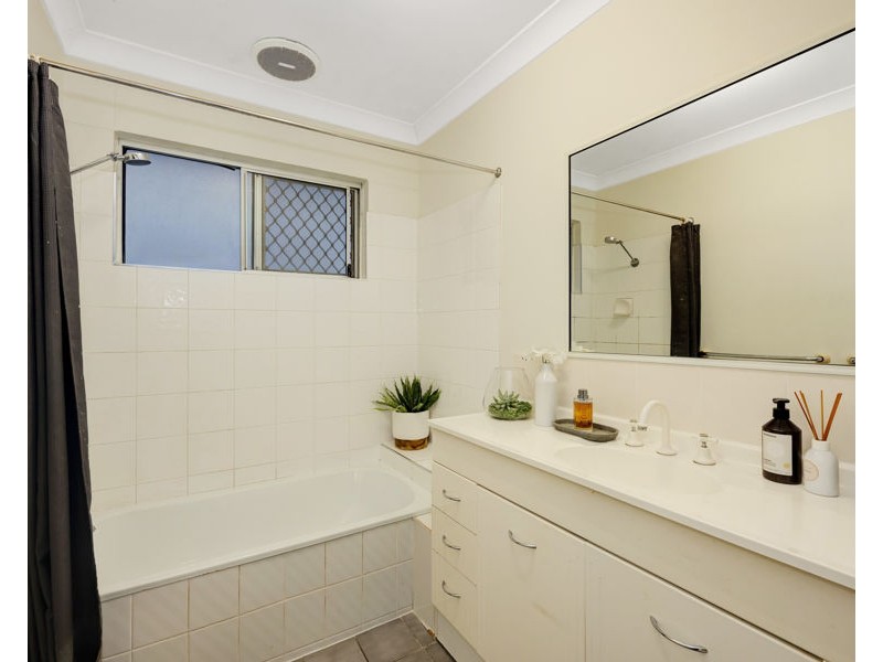 1 Tam O’Shanter Drive, Thuringowa Central QLD 4817